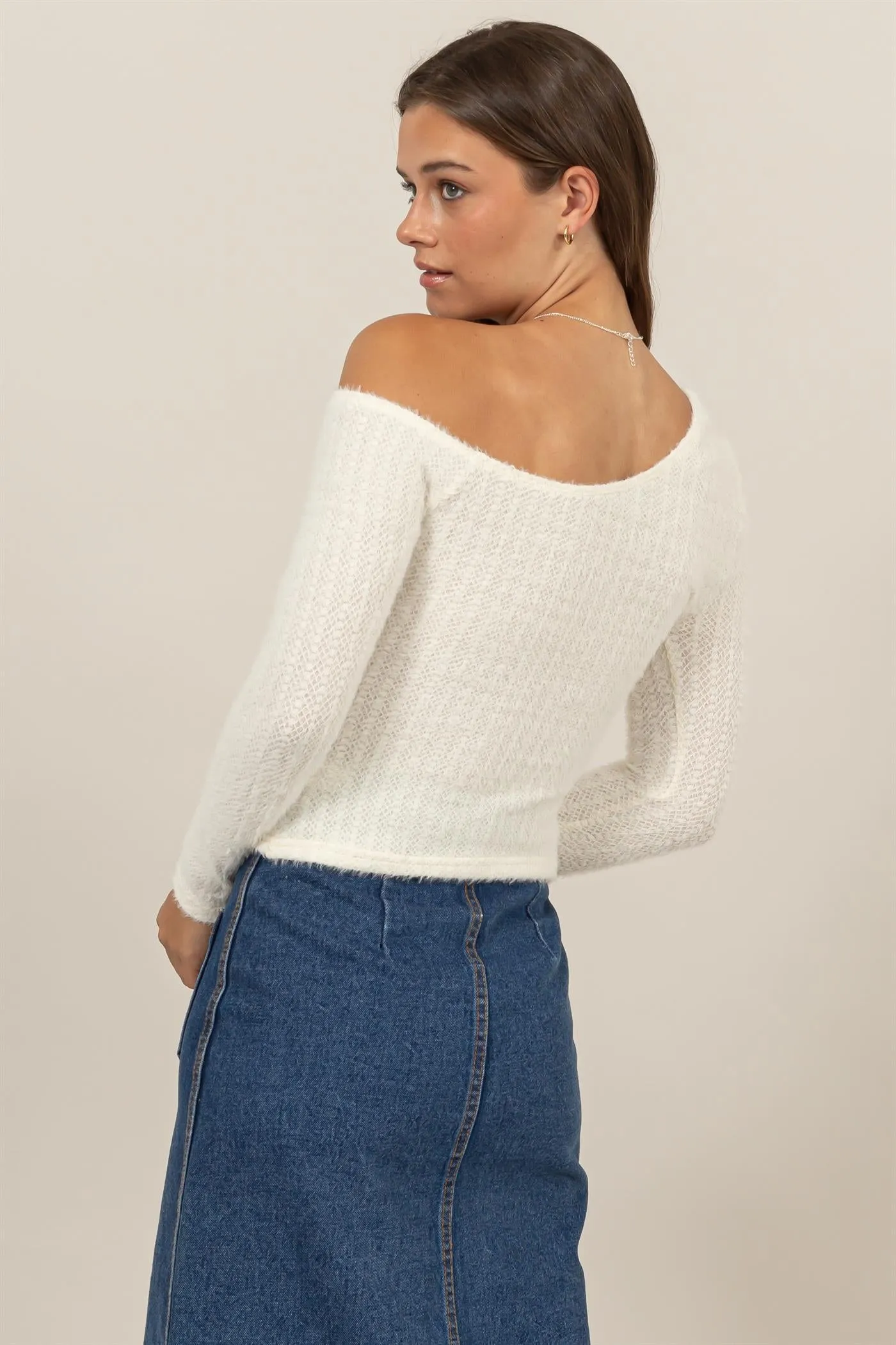 HF25A942-FUZZY KNIT ONE-SHOULDER KNIT TOP