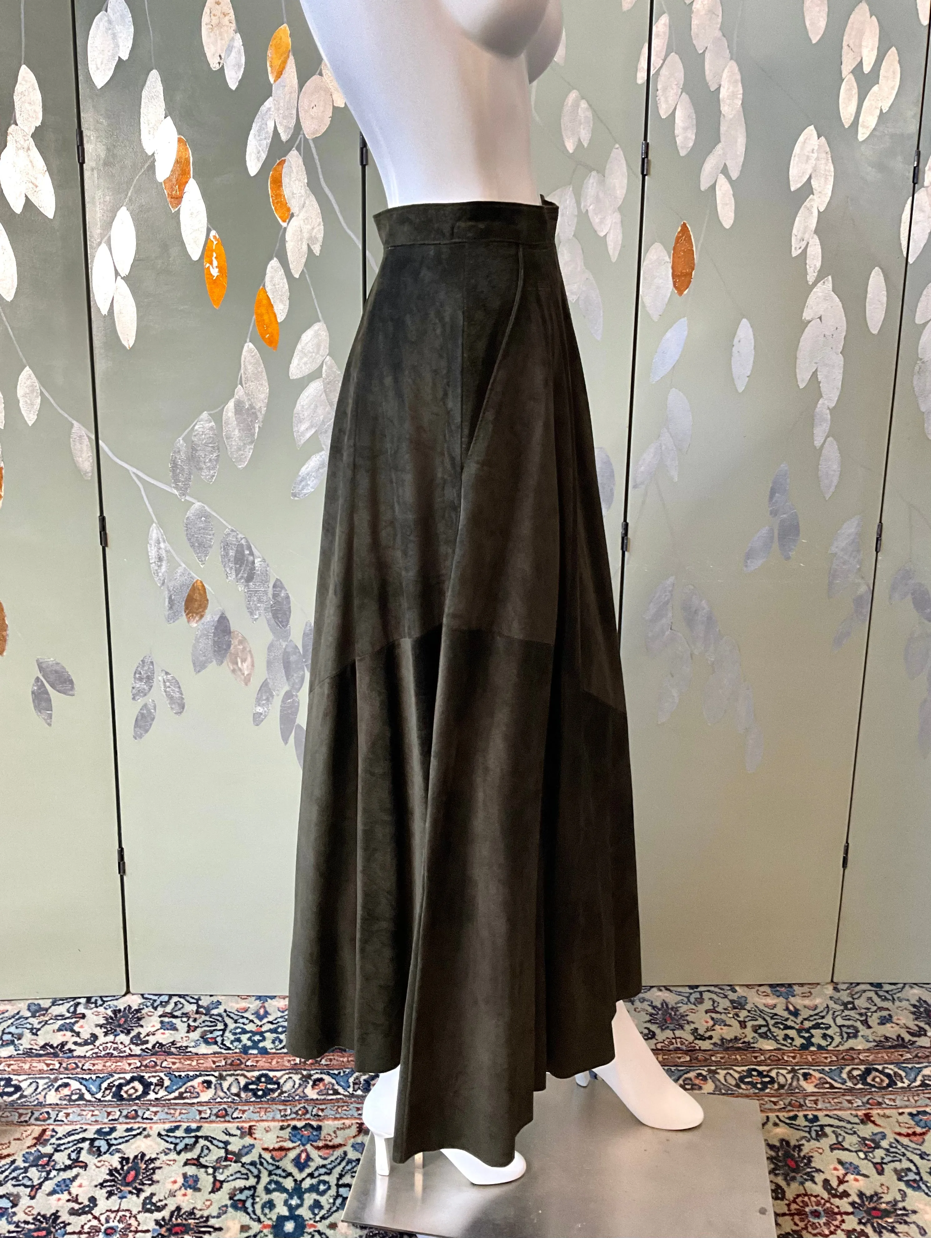 Vintage 1980s Olive Green Suede Danier Skirt, W27"