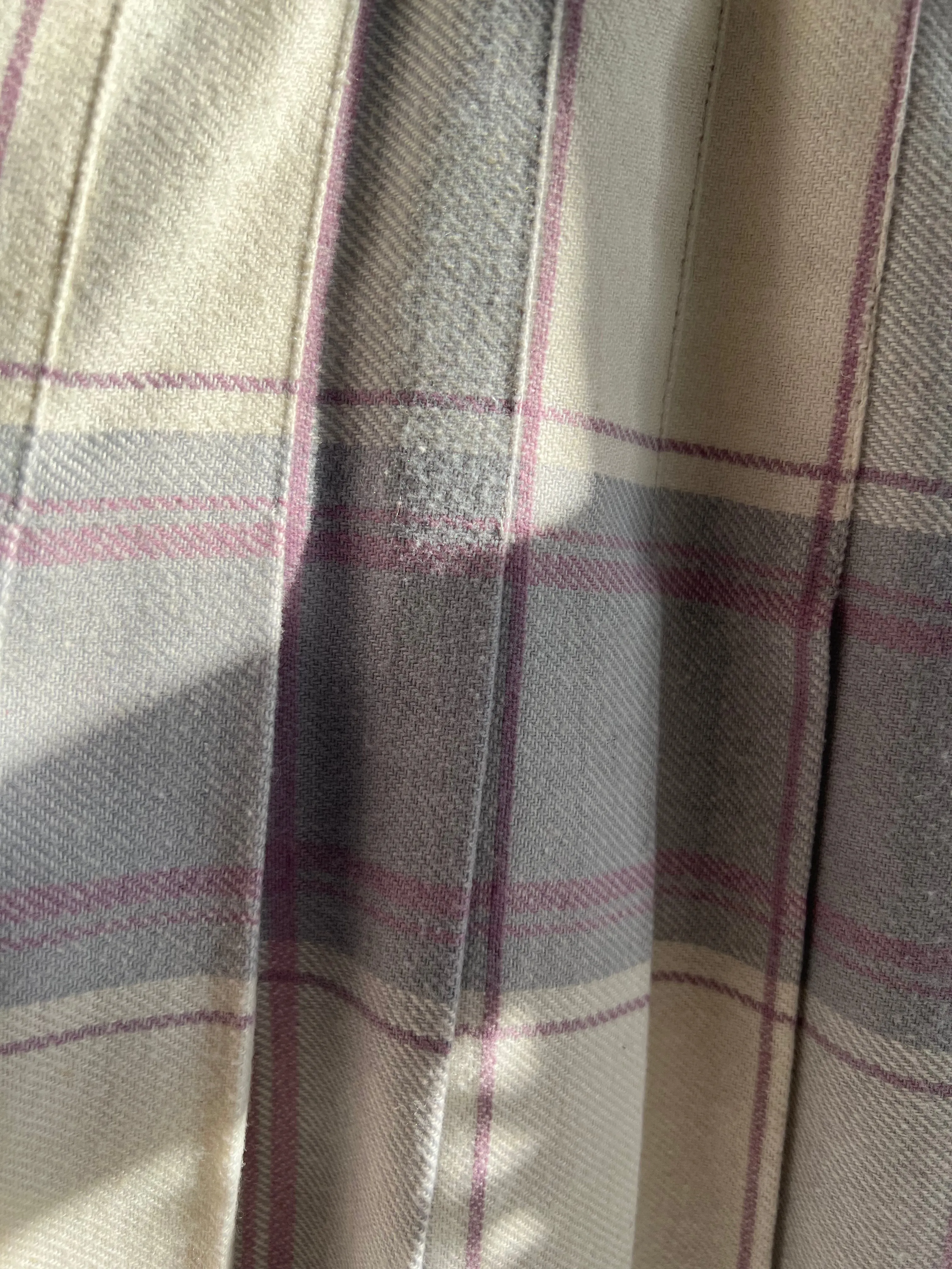 Vintage 80's Wool Plaid (Grey/Cream/Mauve) Pleated Skirt (XL)